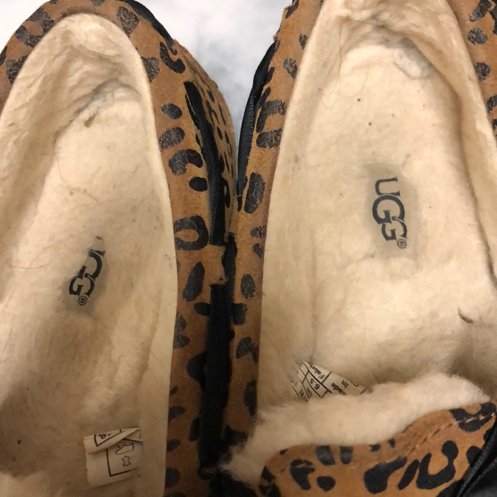 UGG slippers - Picture 3 of 4
